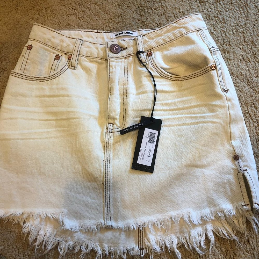 one x teaspoon size 27 cream skirt